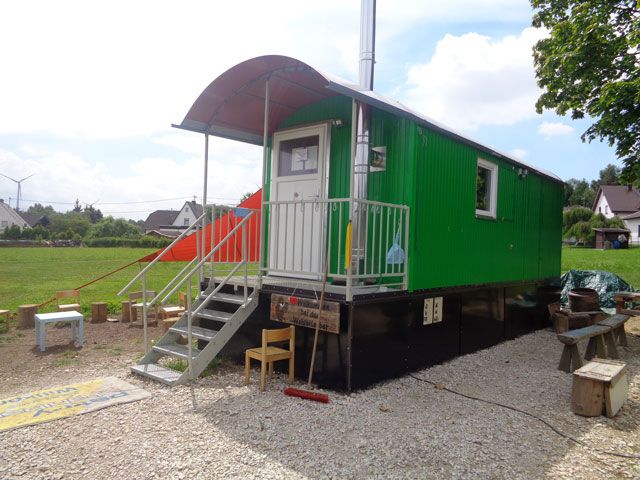 Bauwagen Kindertagesstätte Bi(e)berburg Biebern